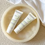 مرطوب کننده پوست چرب بیودرما